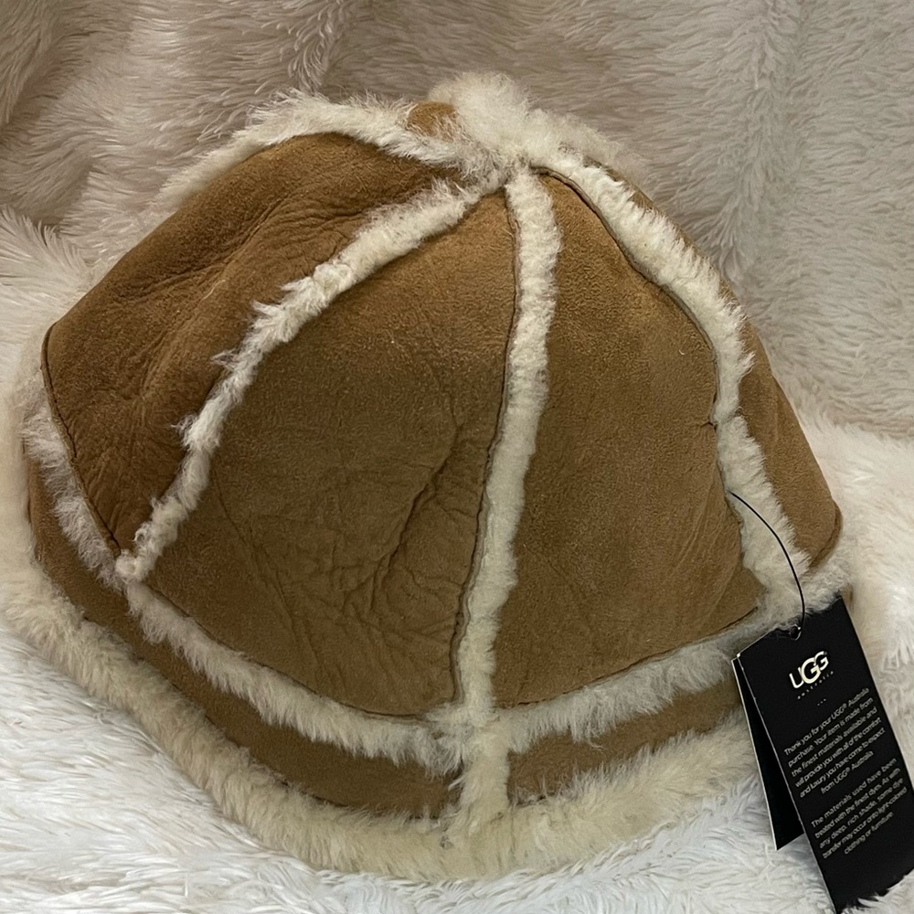 UGG Bucket Hat